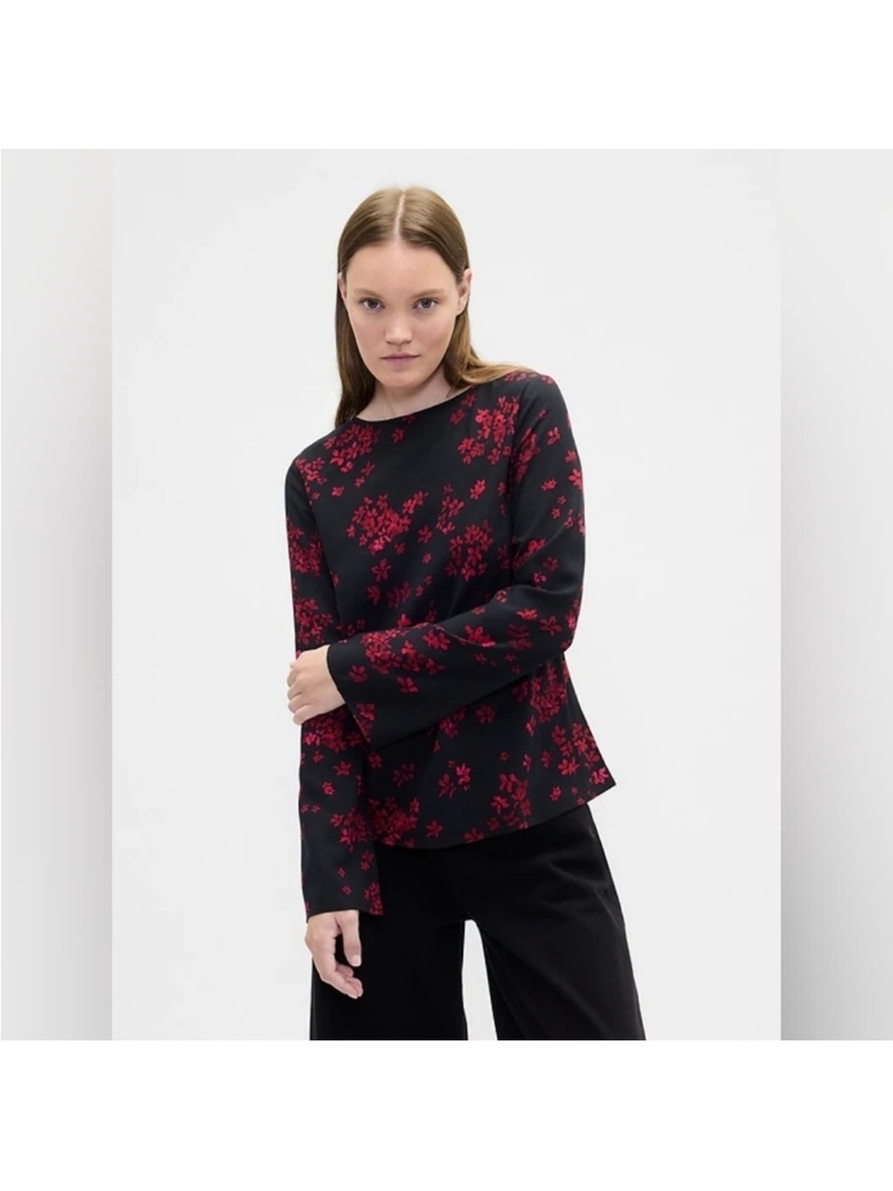 GAPBlack & Red Floral Long-Sleeve Crewneck Top size M NWT